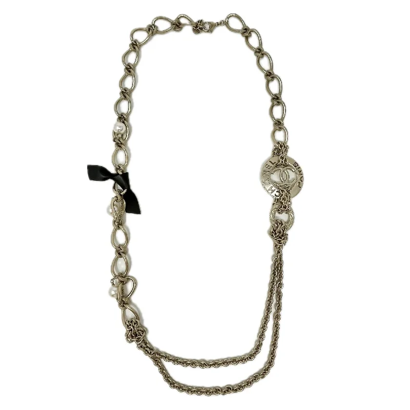 Chanel 35" White Gold Necklace with Signature Pearls