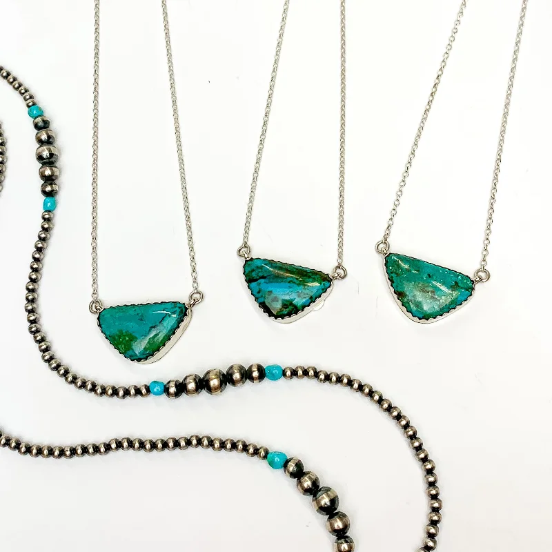 Robert Shakey | Navajo Handmade Sterling Silver Chain Necklace with Tibetan Turquoise Dish