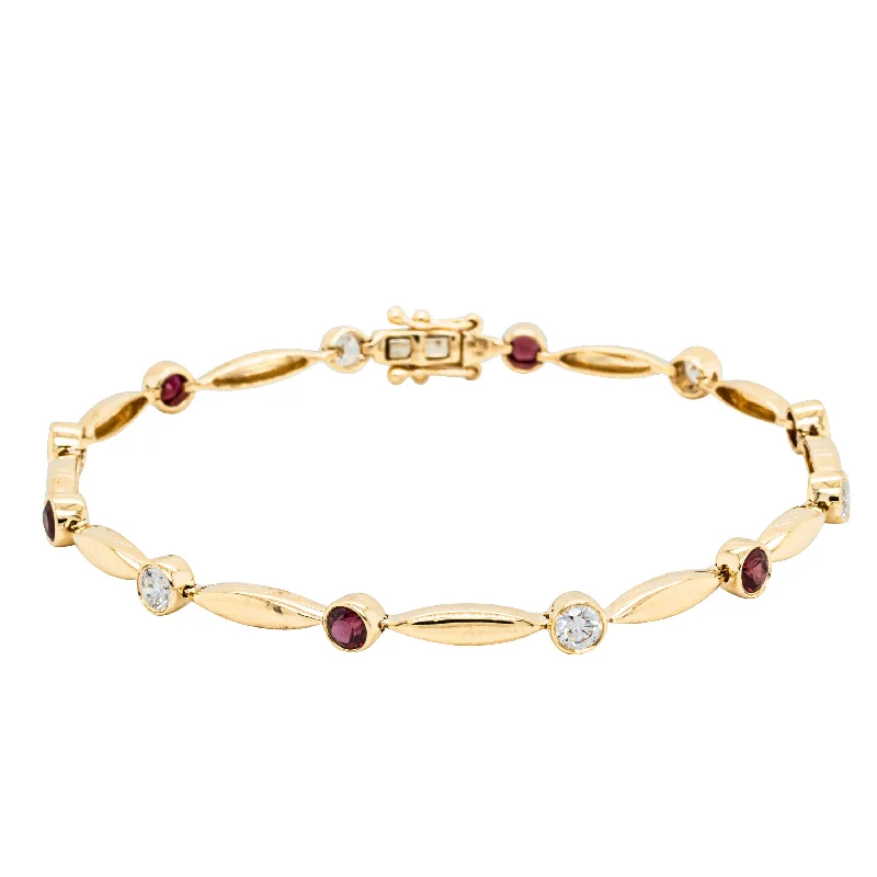 18ct Yellow Gold Ruby & Diamond Cadenza Bracelet