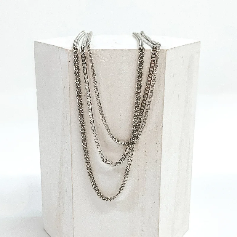 Layered Chain and Rhinestone Necklace in Silver